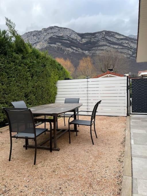 Grenoble Sud Varces Suite Privatisee Au Pied Des Montagnes Extérieur photo